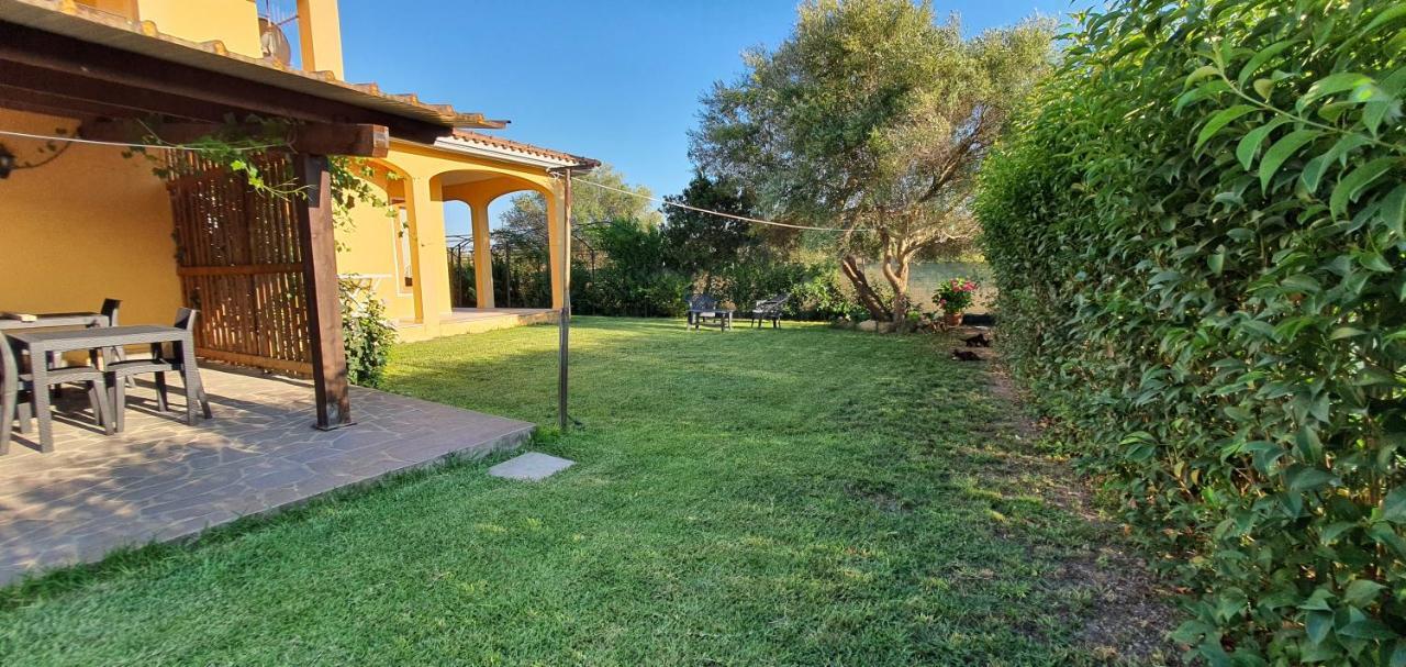 Artemisia Bed And Breakfast Sant'Anna Arresi Exterior photo
